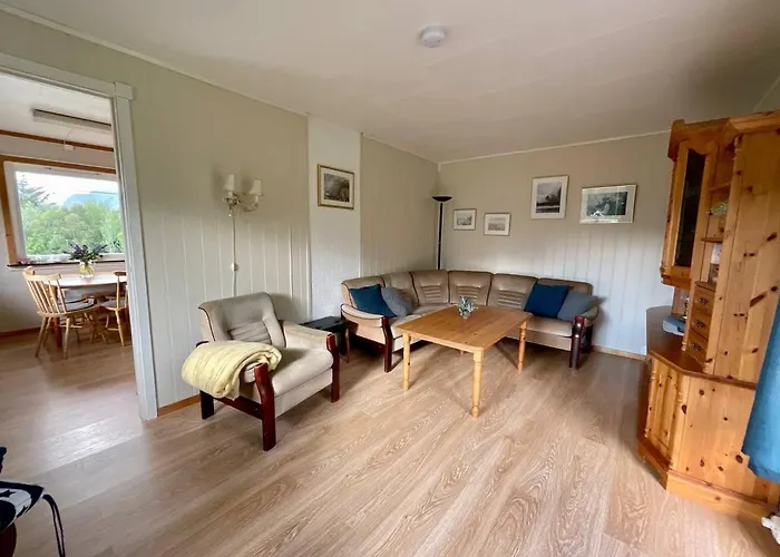 Lofoten Hiking Base Дом отдыха Haukland